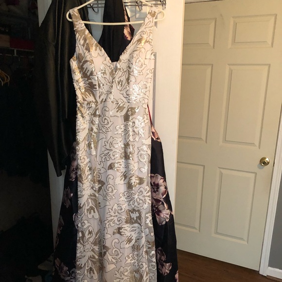 Prom dress - Picture 5 of 5